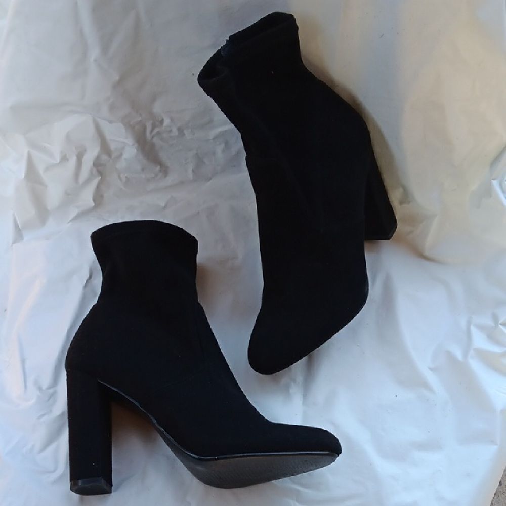 Steve Madden Elegant Black Women's Ankle Boots Size 6.5